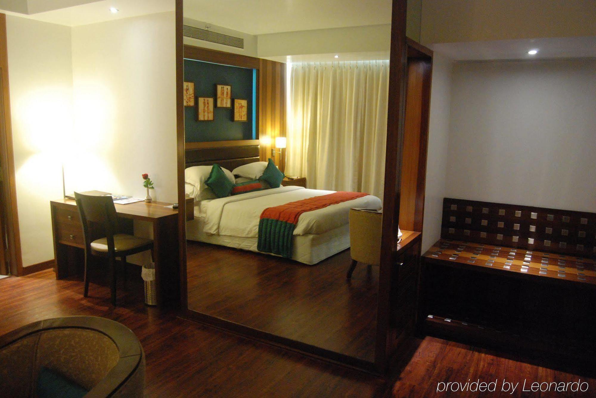 Hotel Sea Princess Mumbai Room photo